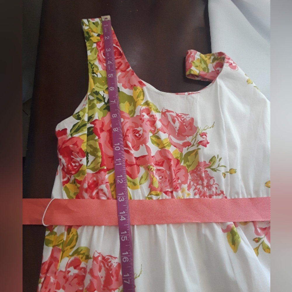 Motherhood Maternity Sleveless Floral Dress. Size: Medium. - Picture 7 of 10